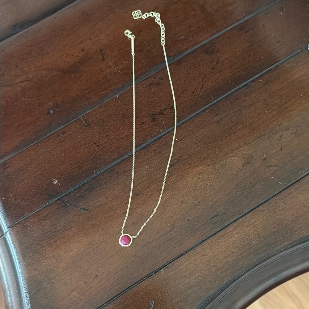 Kendra Scott Gold Necklace with Fuchsia Pendant